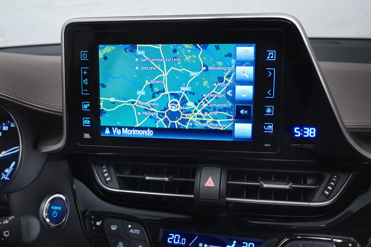 2016_toyota_c-hr_int_31
