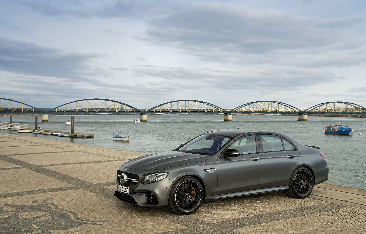 The new Mercedes – AMG E 63 4Matic + Portimao 2016