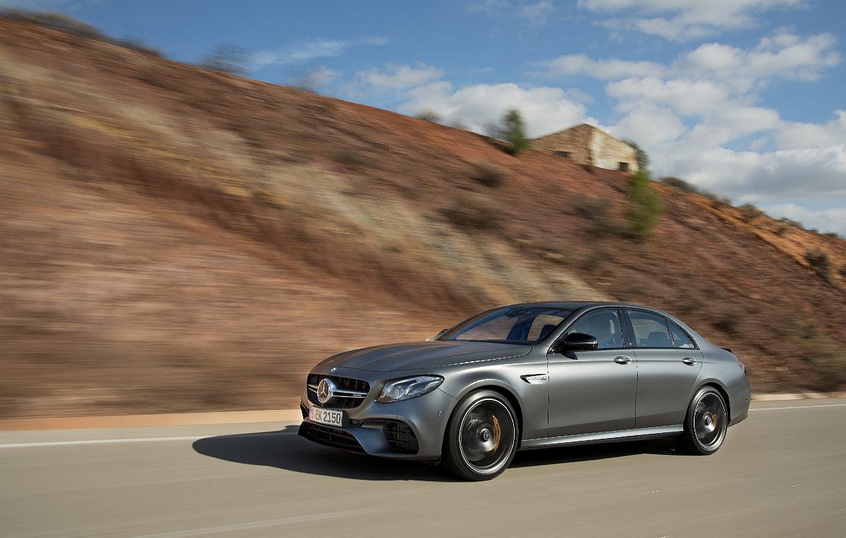 The new Mercedes – AMG E 63 4Matic + Portimao 2016