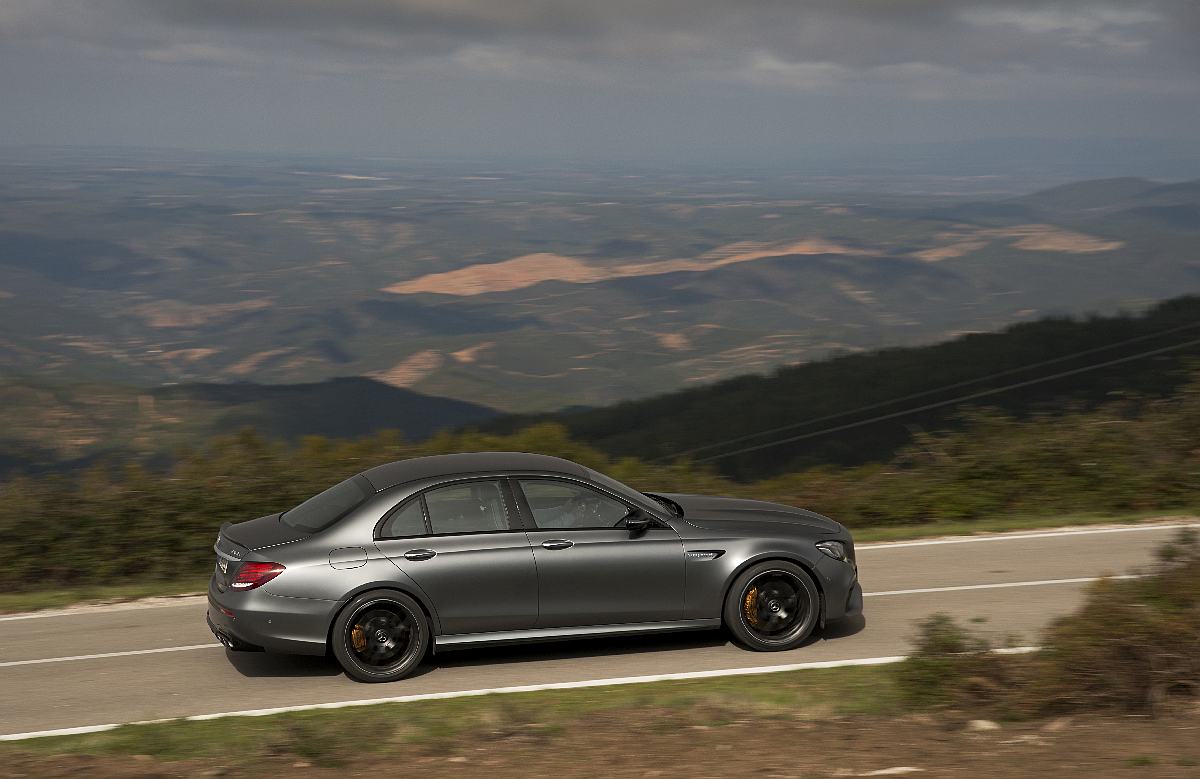 The new Mercedes – AMG E 63 4Matic + Portimao 2016