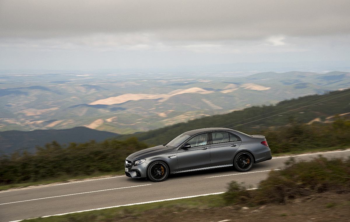 The new Mercedes – AMG E 63 4Matic + Portimao 2016