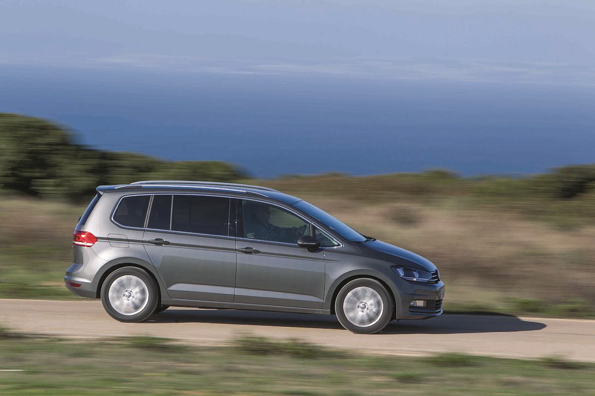 bmw-gran-tourer_vw-touran-turbo-19