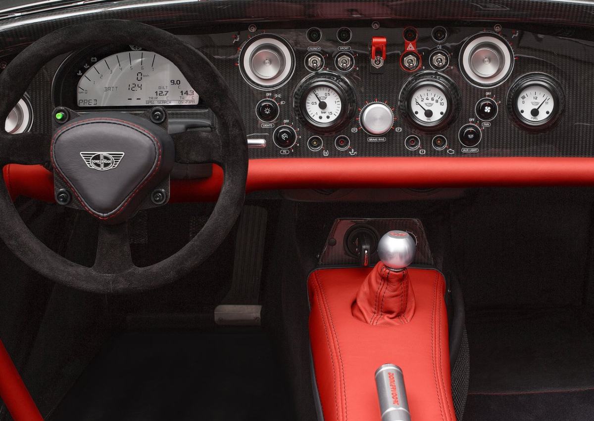 donkervoort-d8_gto-rs-2017-1280-09