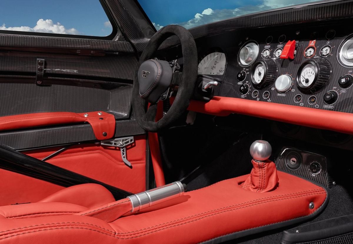 donkervoort-d8_gto-rs-2017-1280-0a
