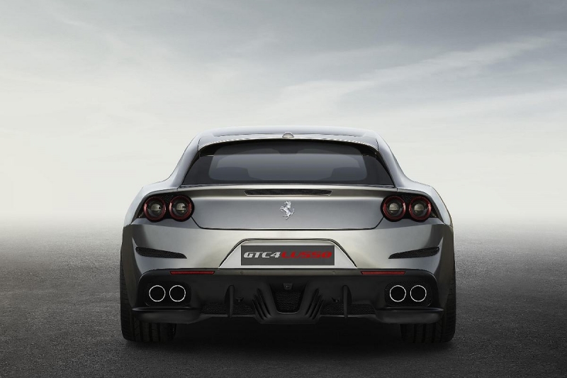 ferrari_gtc4lusso_rear_lr