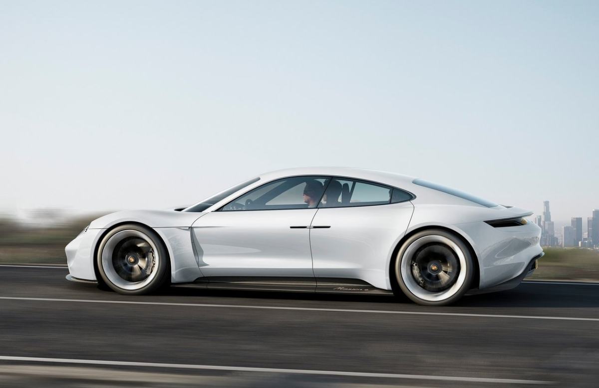 porsche-mission_e_concept-2015-1280-02