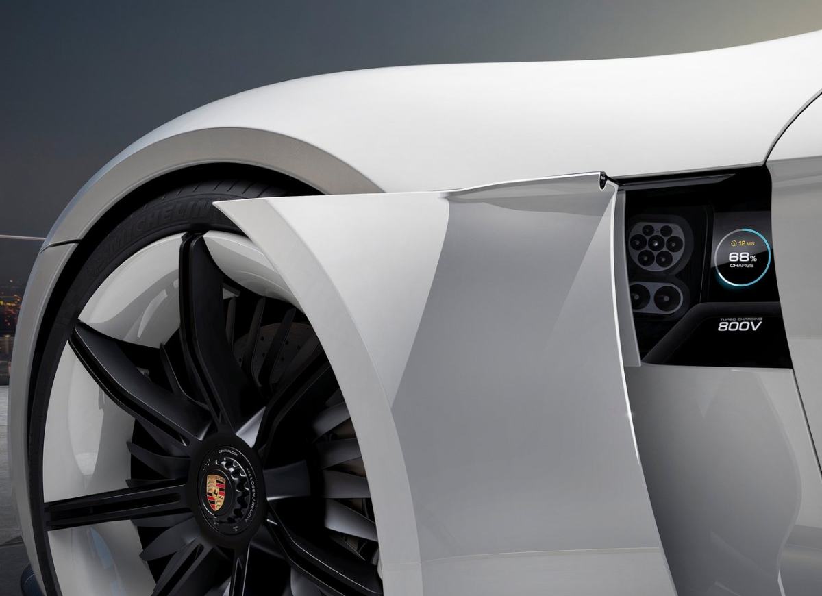 porsche-mission_e_concept-2015-1280-09
