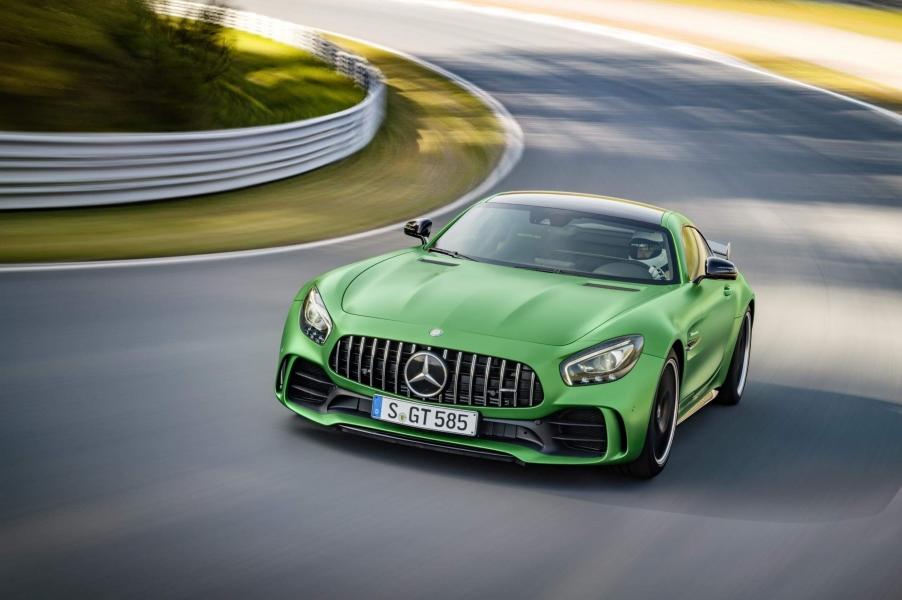 mercedes-amg-gt-r-4