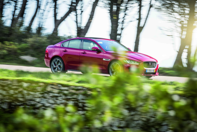 2jaguar_xe-8-copy