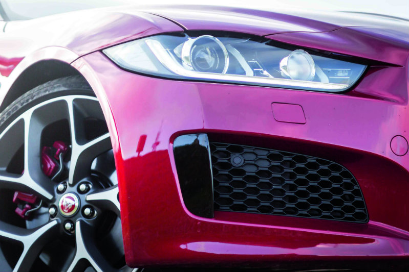 3jaguar_xe-134-copy