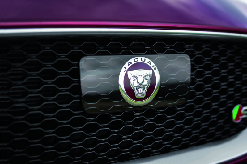4jaguar_xe-140-copy