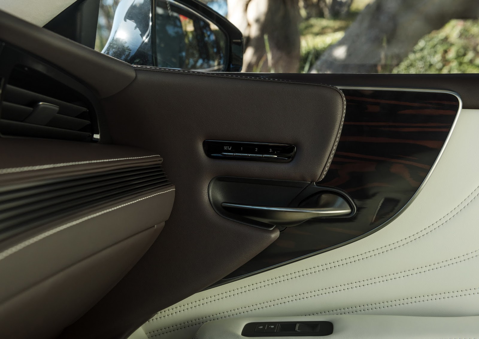 lexus-ls-20