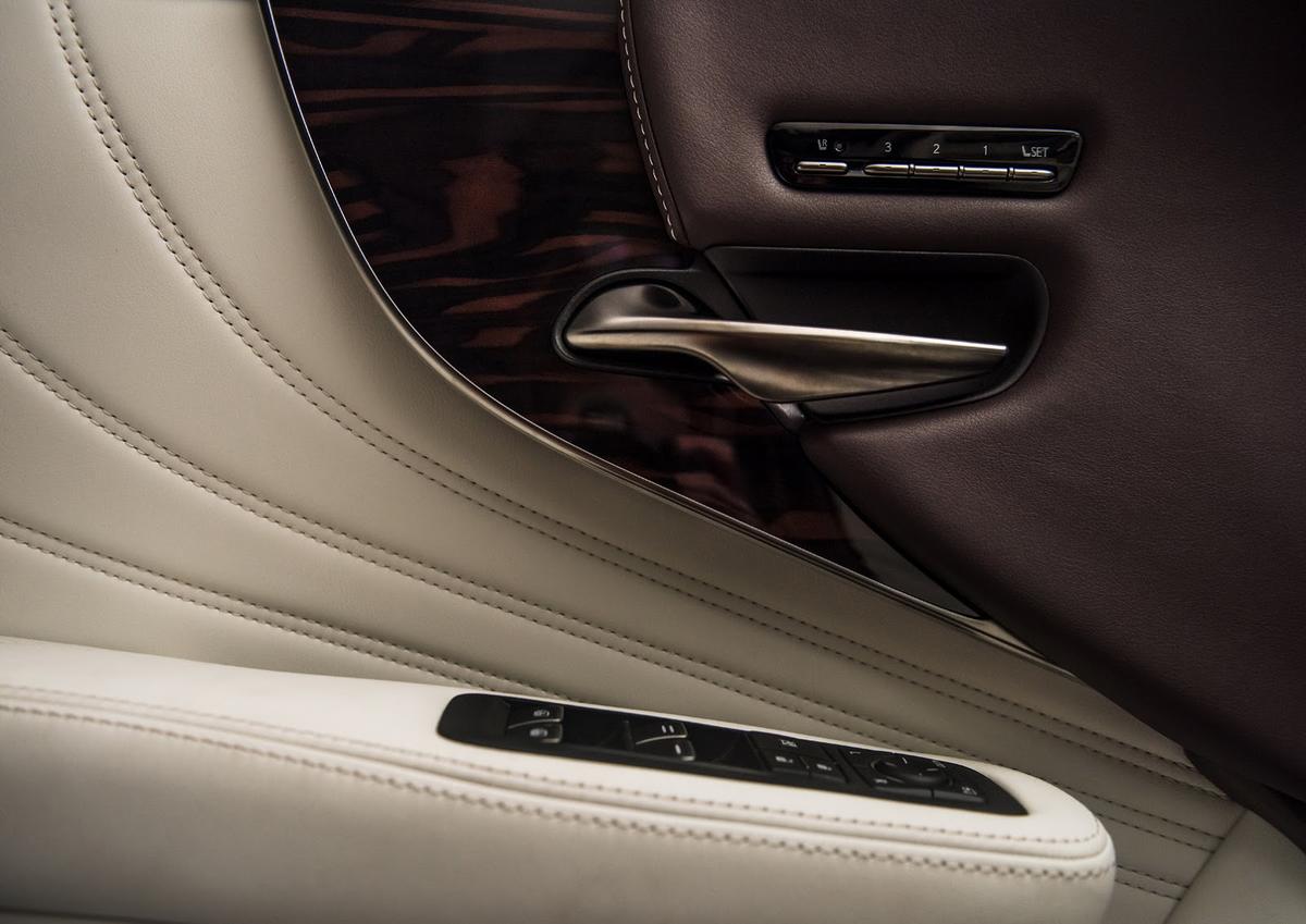 lexus-ls-21