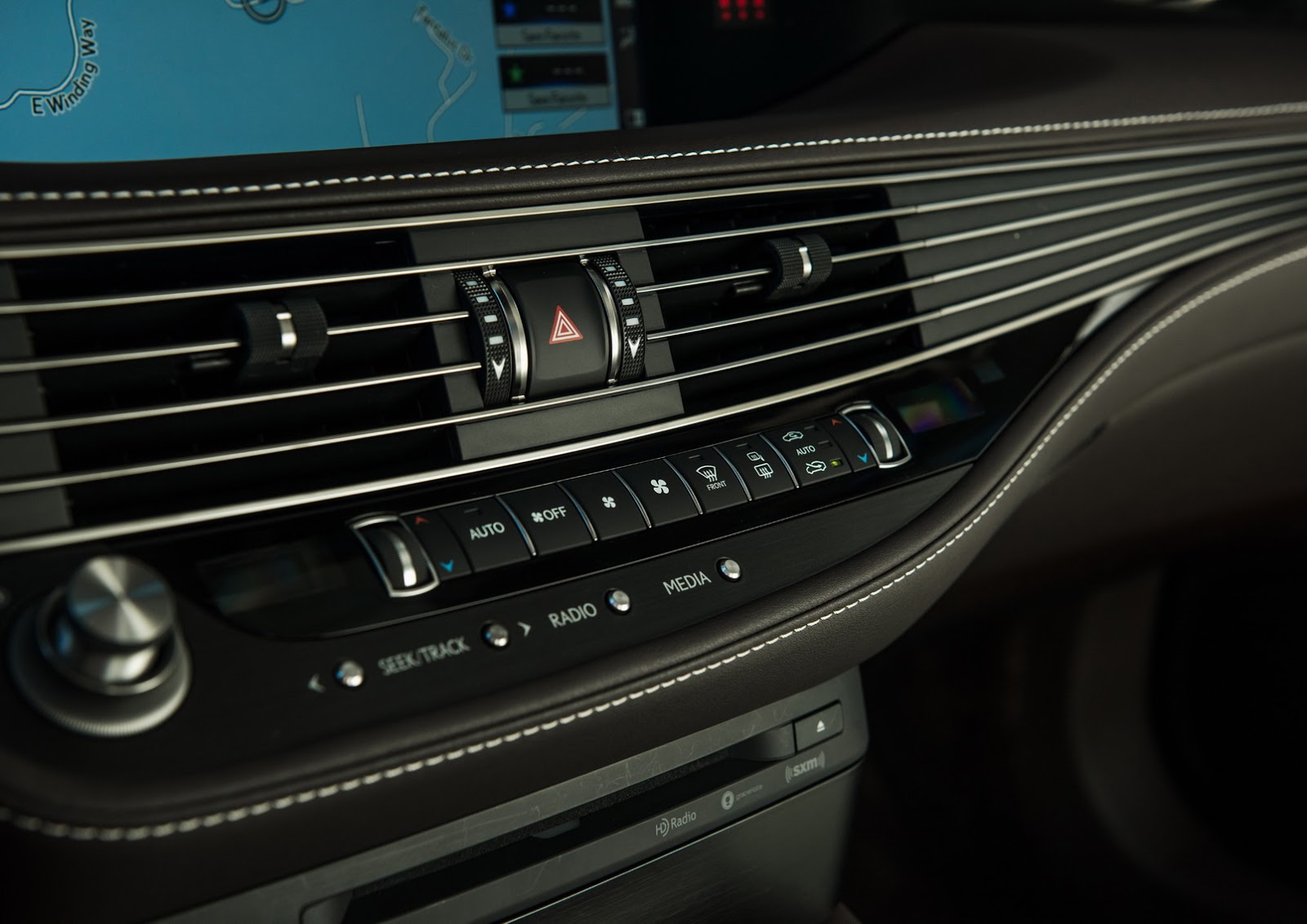lexus-ls-24