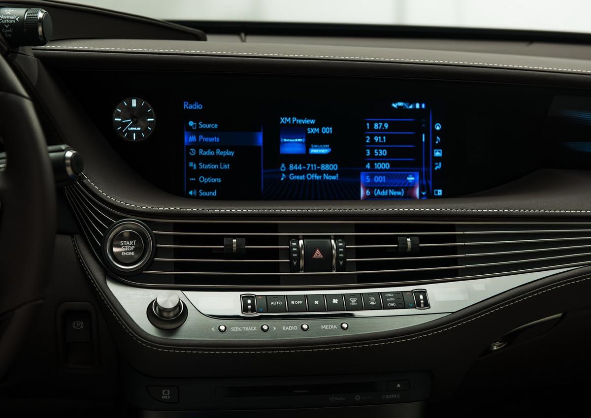 lexus-ls-26