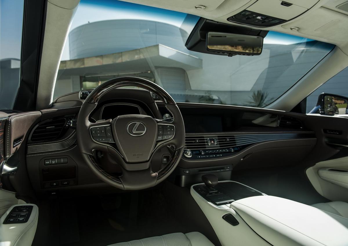 lexus-ls-32