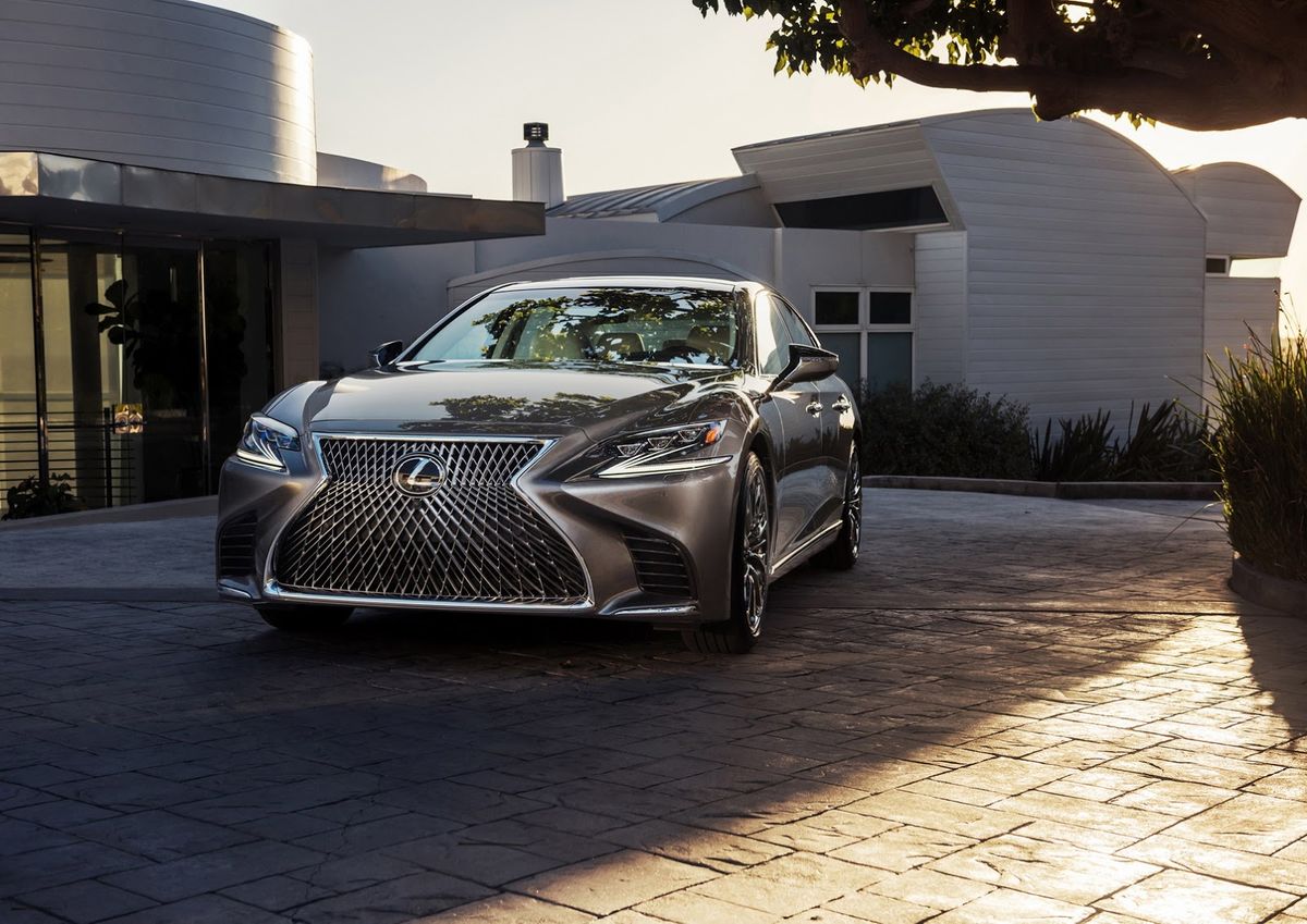 lexus-ls-44