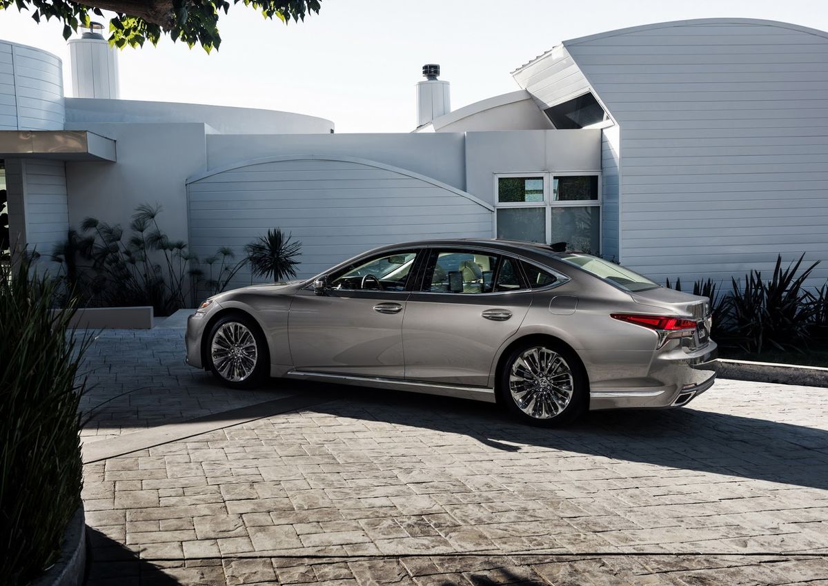 lexus-ls-46
