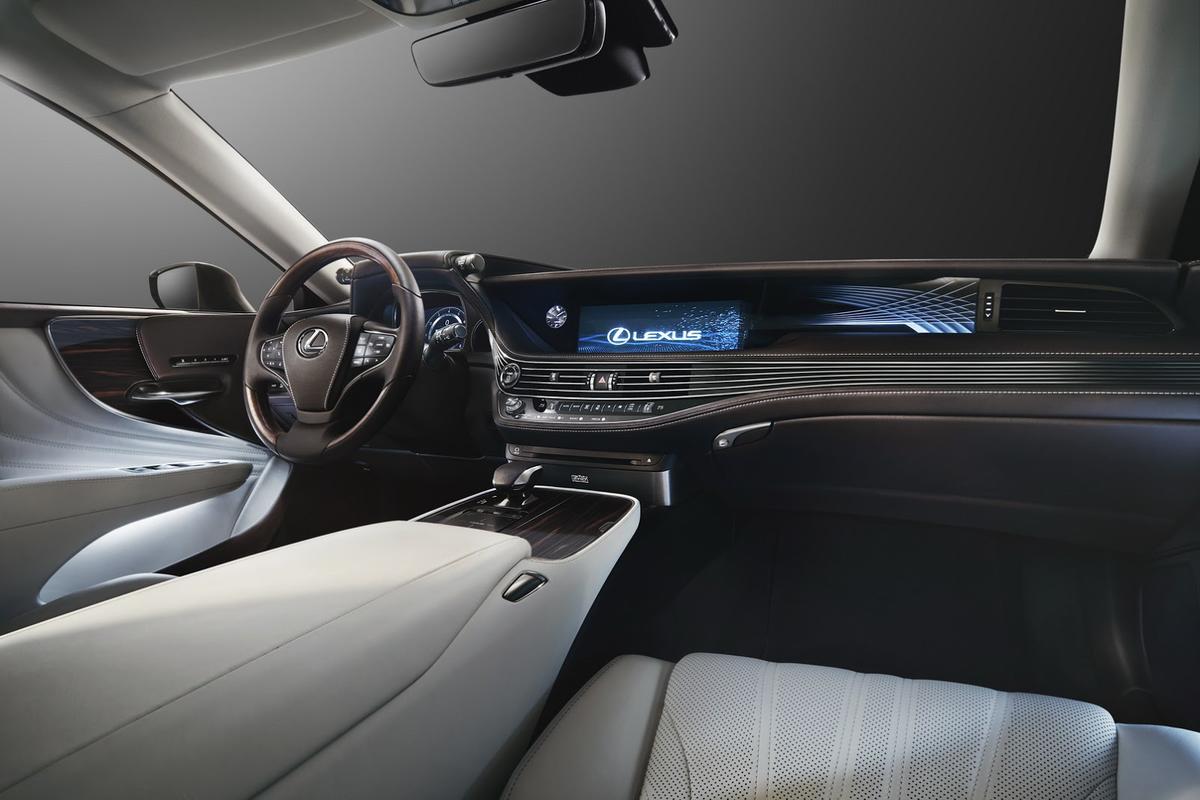 lexus-ls-52