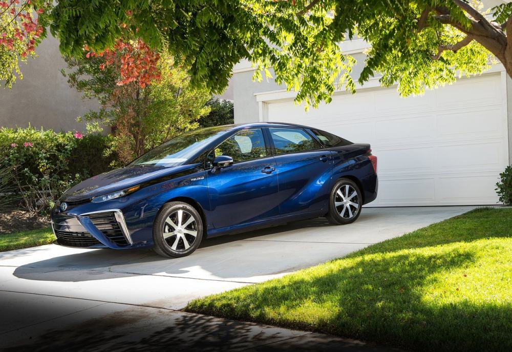 toyota-mirai-2016-1280-01