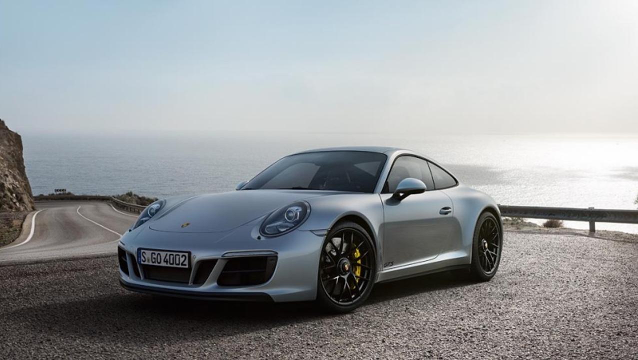 low_911_carrera_4_gts_2017_porsche_ag-5