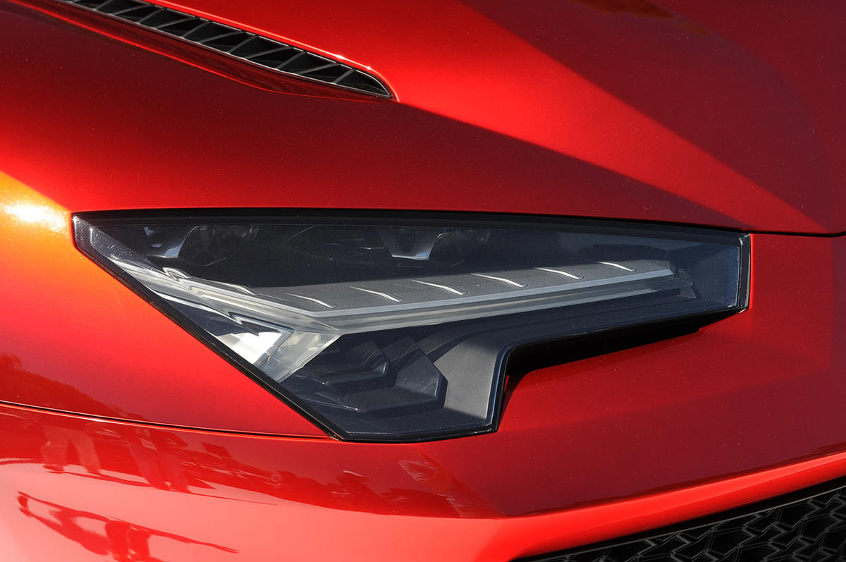 07-lamborghini-urus-concept-monterey