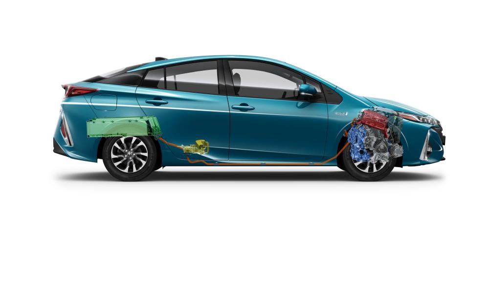 2017-prius-plug-in-hybrid-ext-11