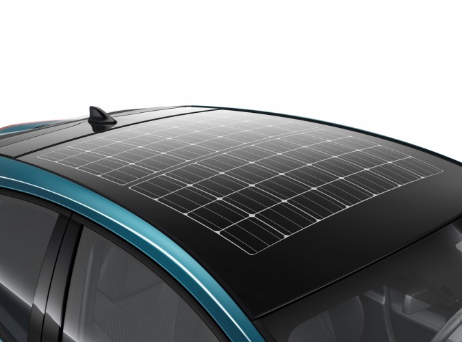 800_2017-prius-plug-in-hybrid-det-13