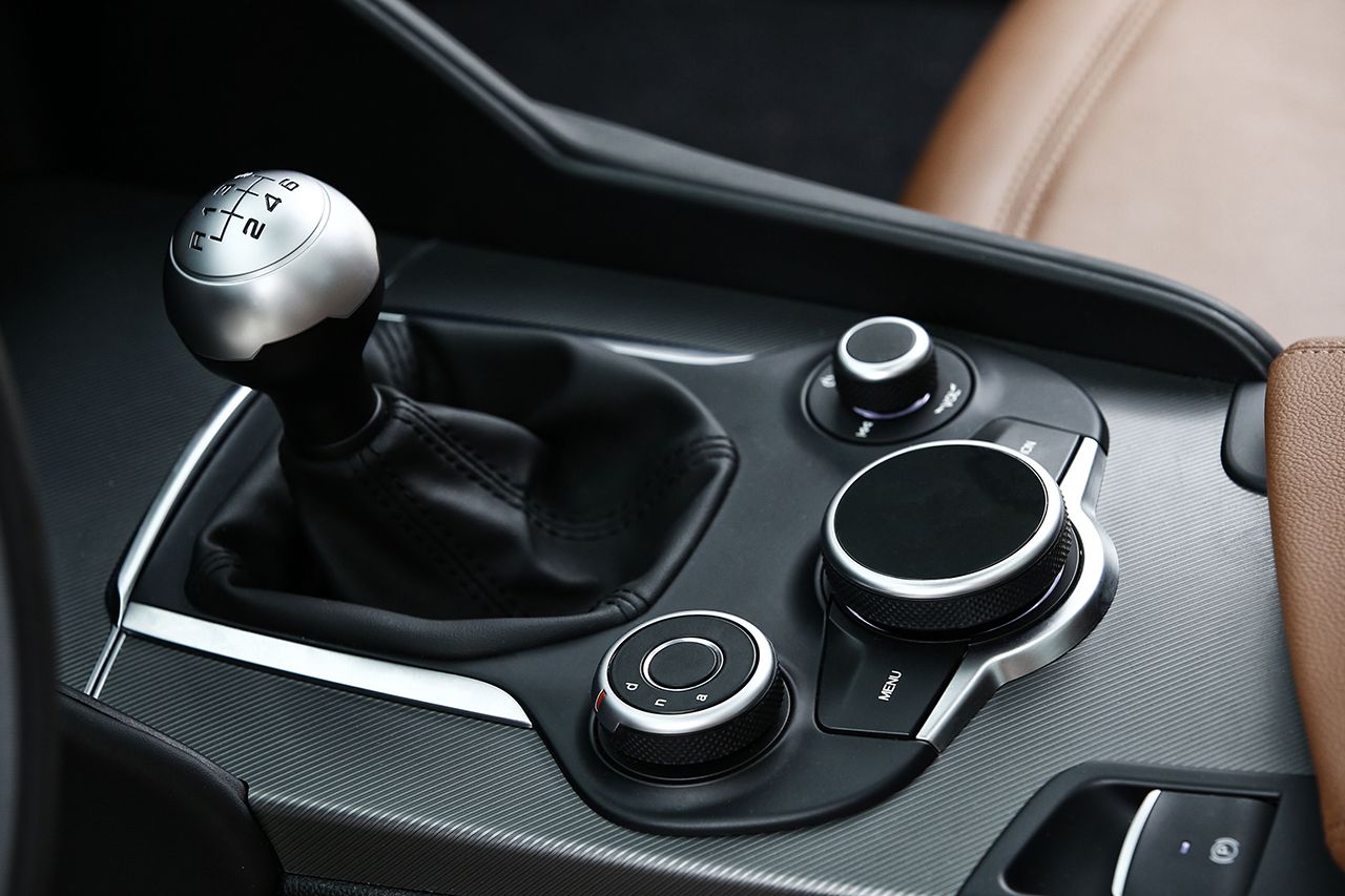 160510_alfa-romeo_giulia_10