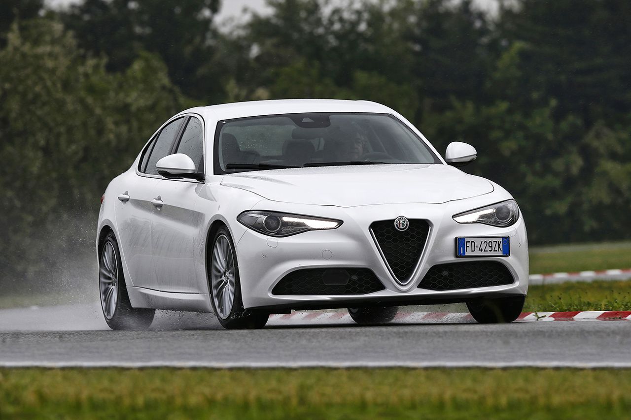 160512_alfa-romeo_giulia_01