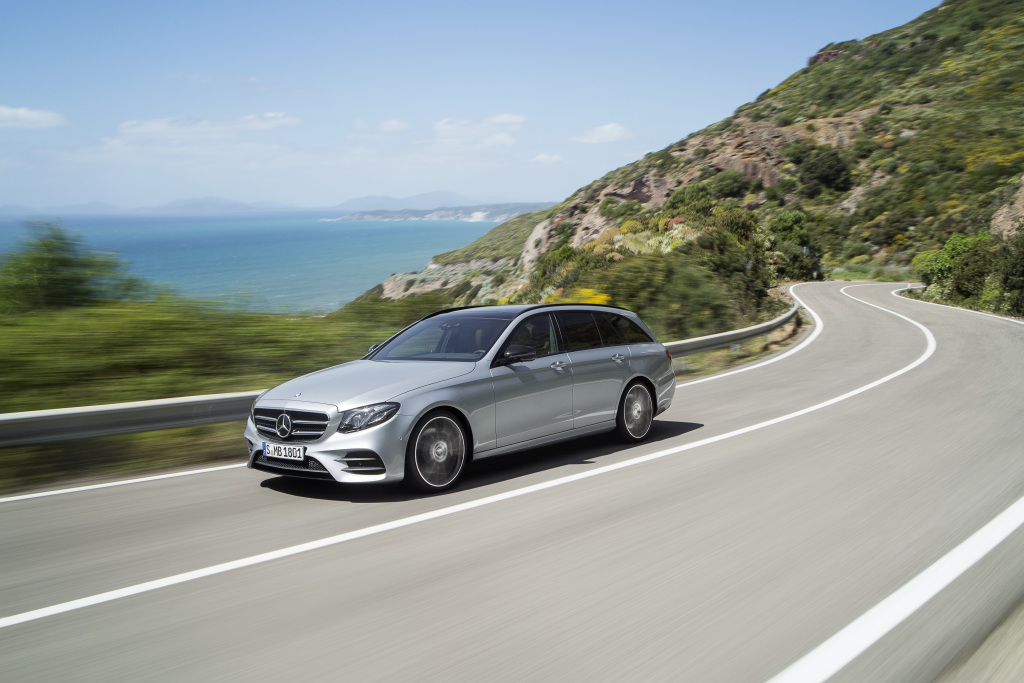 Mercedes-Benz E-Klasse T-Modell  AMG Line; S 213, 2016