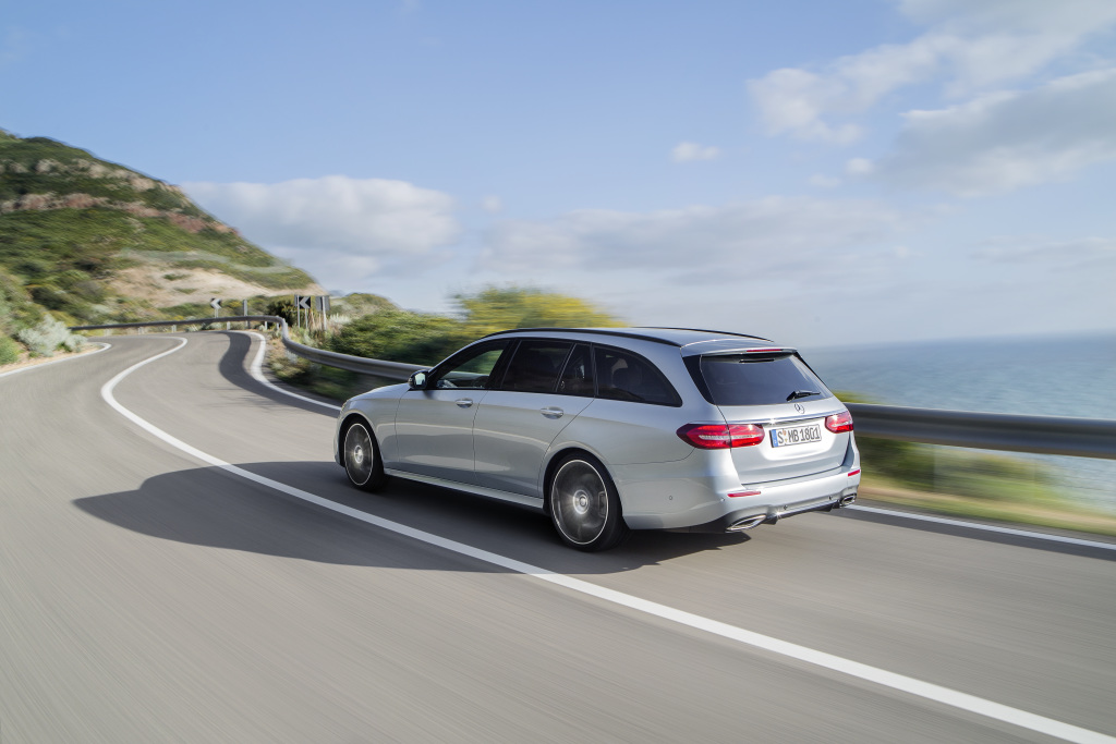 Mercedes-Benz E-Klasse T-Modell  AMG Line; S 213, 2016