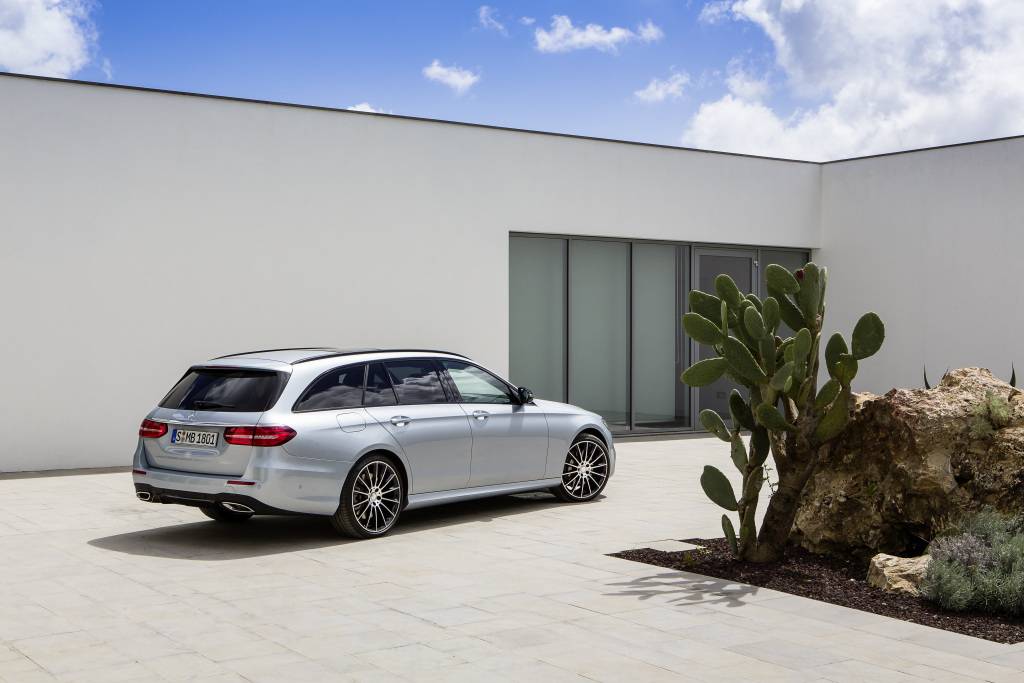 Mercedes-Benz E-Klasse T-Modell  AMG Line; S 213, 2016