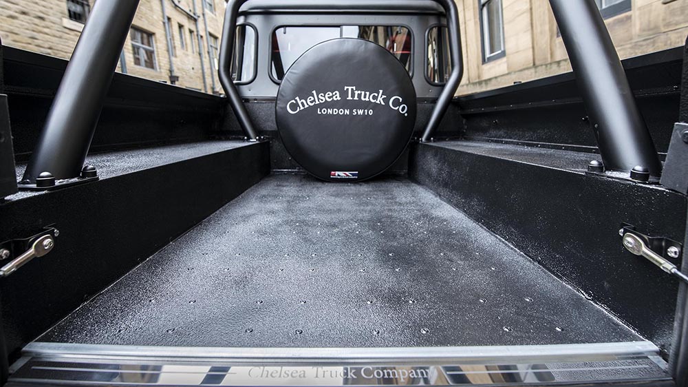 Kahn Design Flying Huntsman 6×6