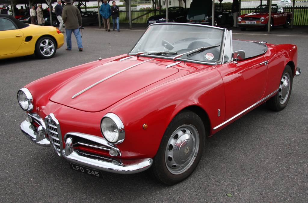 18 Alfa Romeu Spider