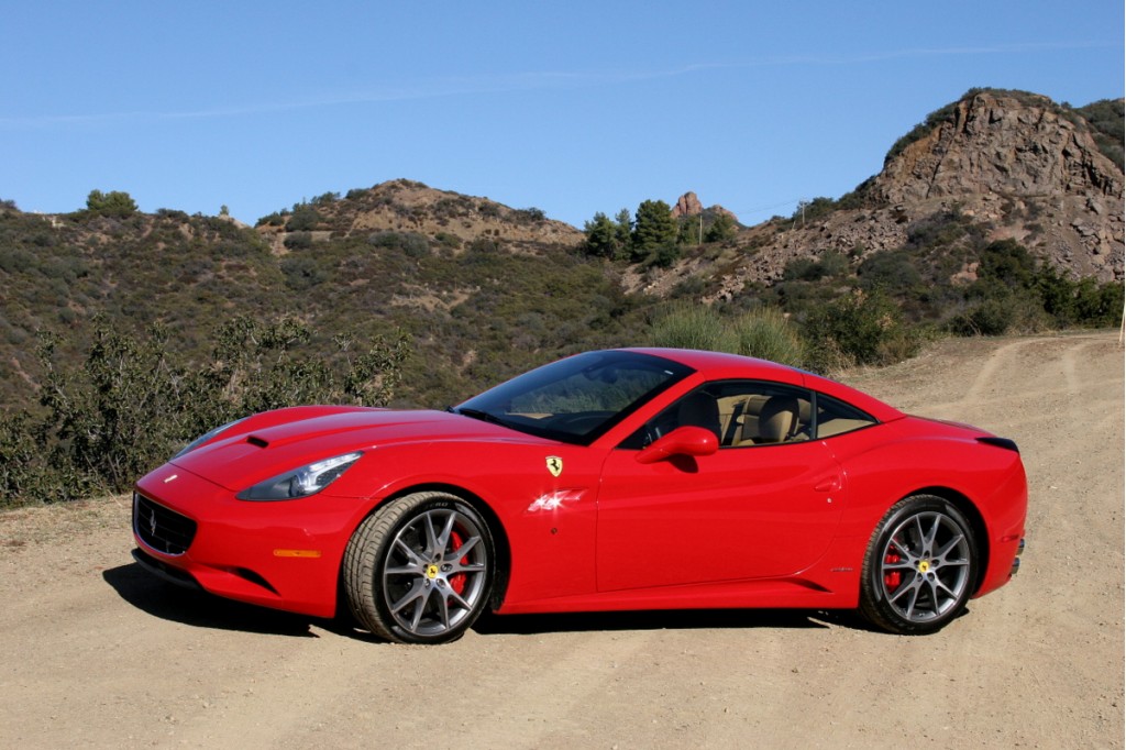 2011-ferrari-california-5