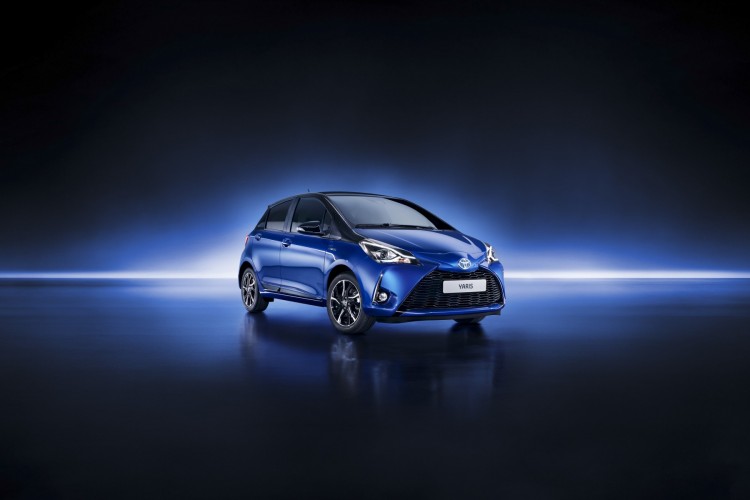 800_2017-yaris-bitone-04