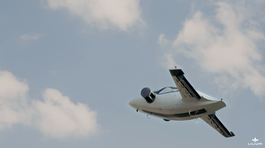 Lilium Jet Accelerating