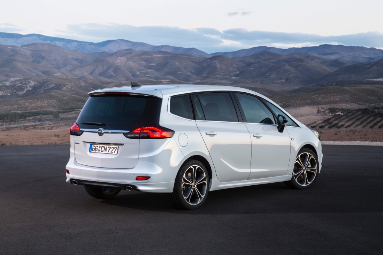 Opel-Zafira-300718