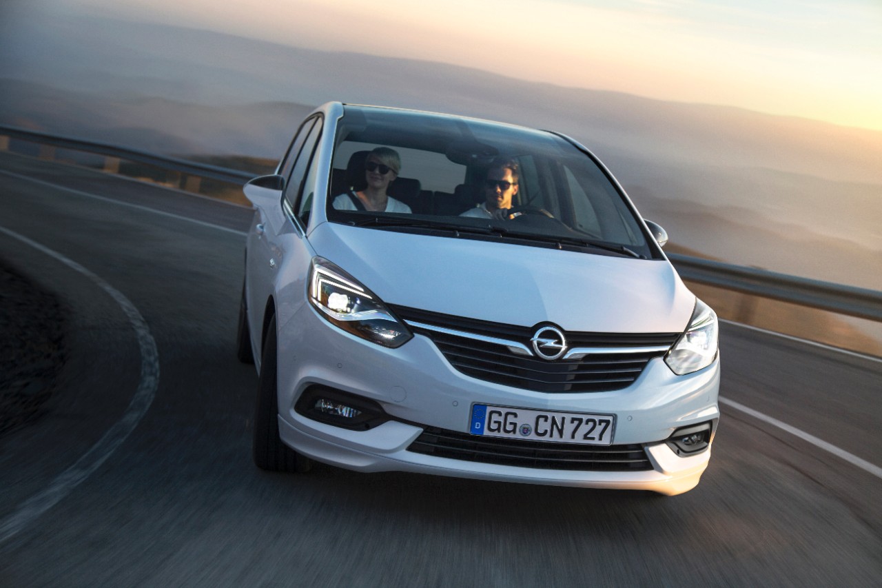 Opel-Zafira-300729