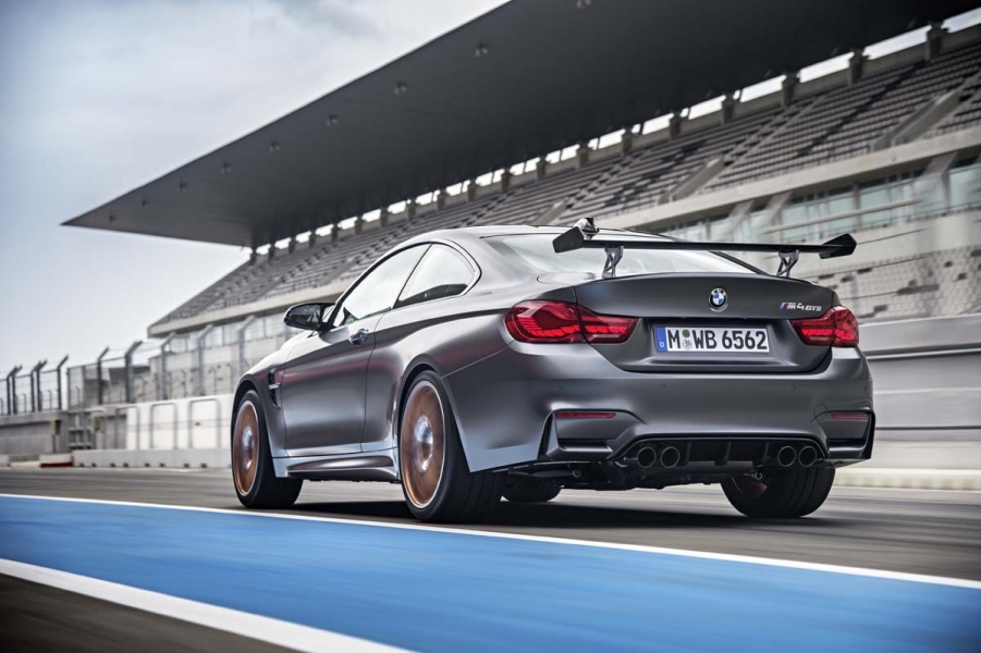 P90199461_highRes_bmw-m4-gts-10-2015-960×600