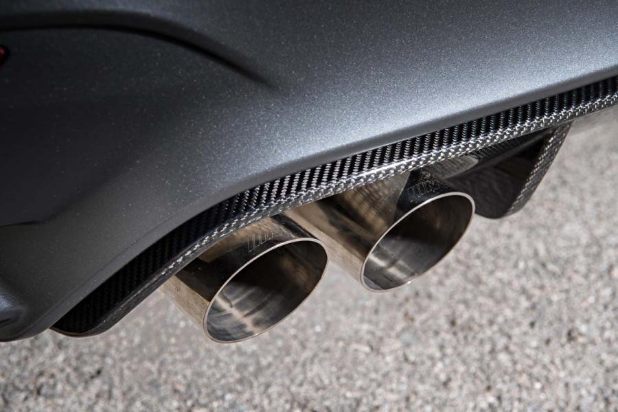 P90215486_highRes_the-new-bmw-m4-gts-0-960×600 (1)