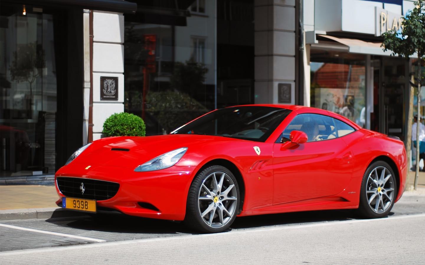 ferrari-california-red-4