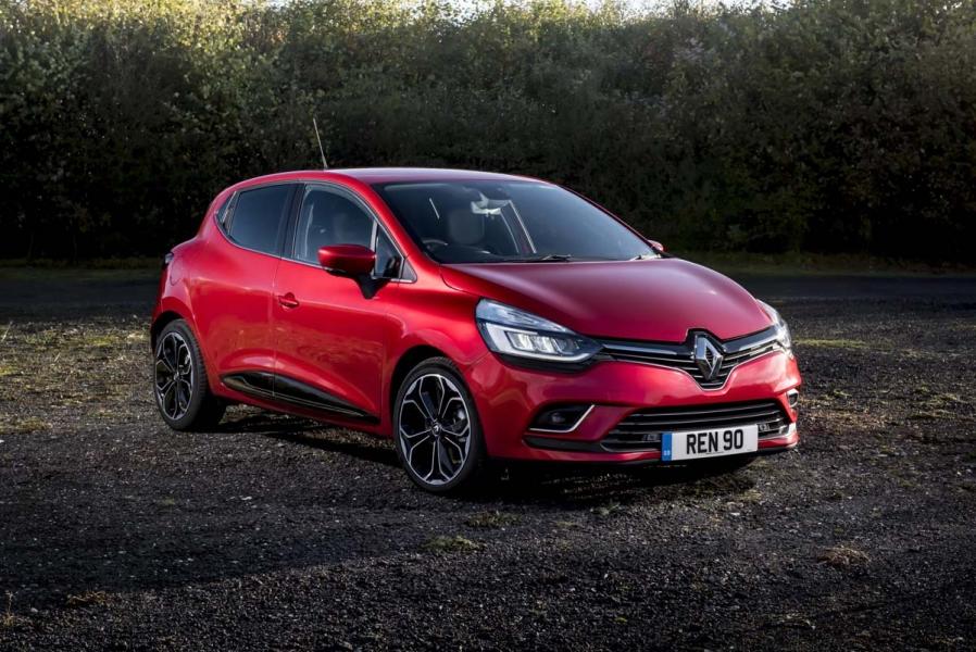 15 2017-renault-clio-goes-upmarket-thanks-to-signature-nav-trim-level-114529_1-960×600