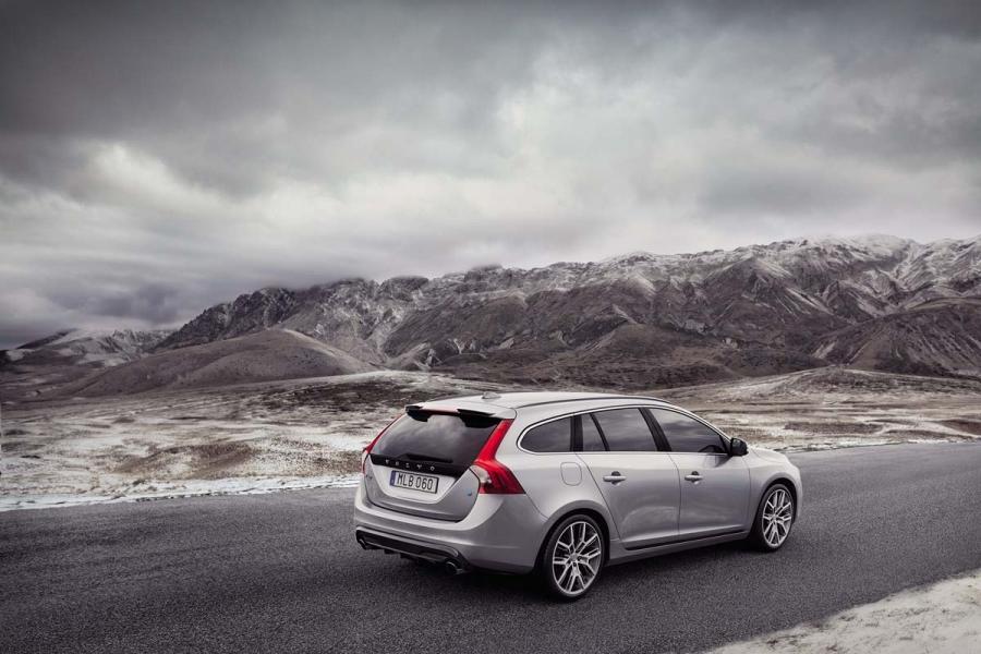 181041_Volvo_V60_with_Polestar_Parts-960×600