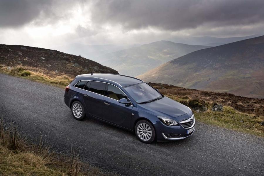 Opel-Insignia-ST-294333-960×600