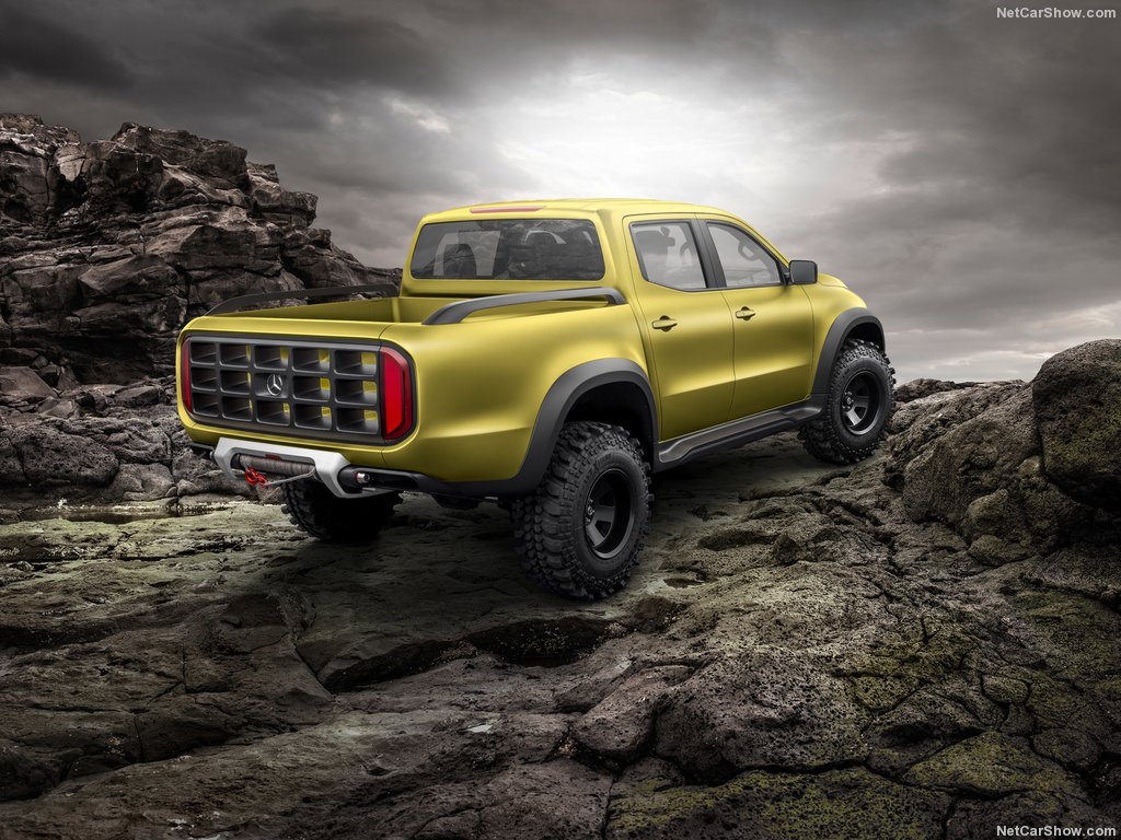 Mercedes-Benz-X-Class_Pickup_Concept-2016-1024-08