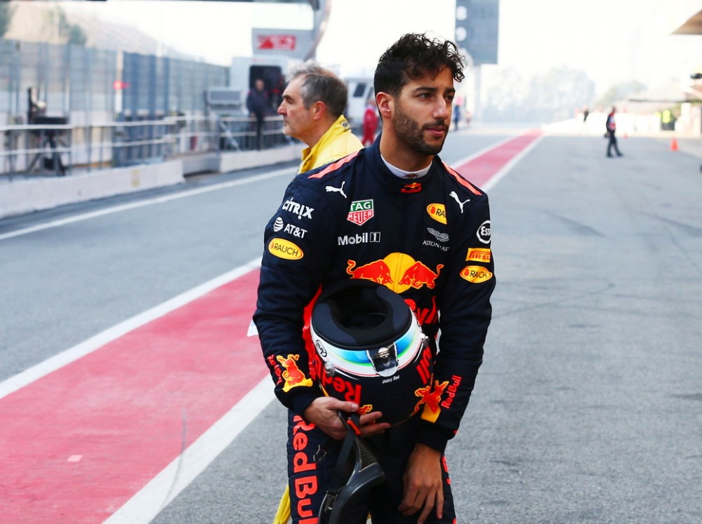 danielricciardo859882-hir-244ee21ef82ce4a268e20ad06d45e0c3be77ddff