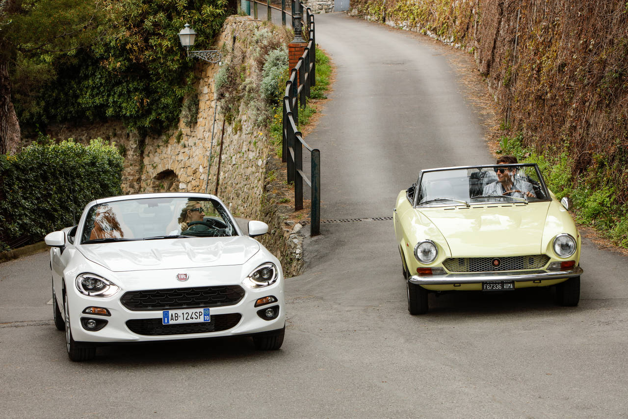 161103_Fiat_124-Spider_03_Easy-Resize.com