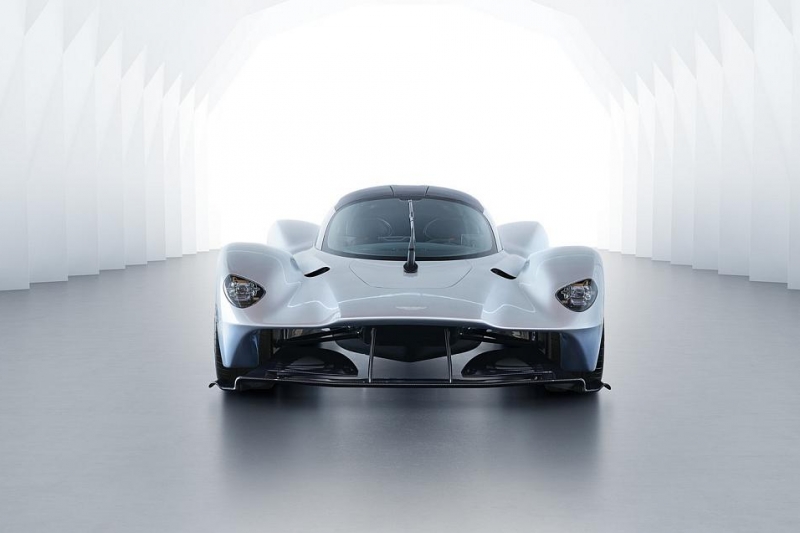Aston-Martin-Valkyrie-1